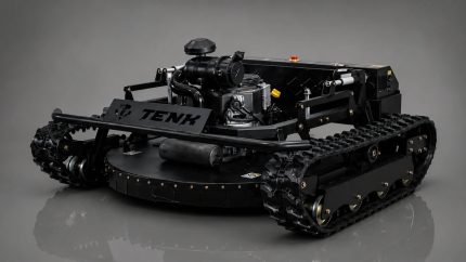 Tenk T-110 Maxi Beast - pogled iz kuta naprijed-lijevo